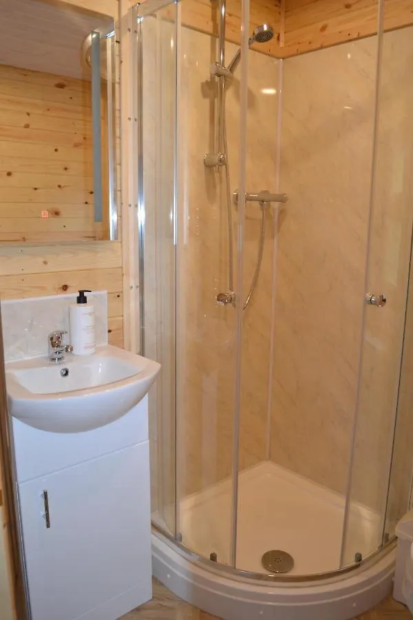 The Hive Lodge Cabin At Ashes Farm, Near Settle