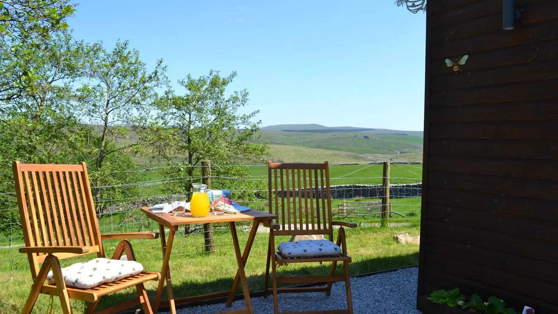The Hive Lodge Cabin At Ashes Farm, Near Settle